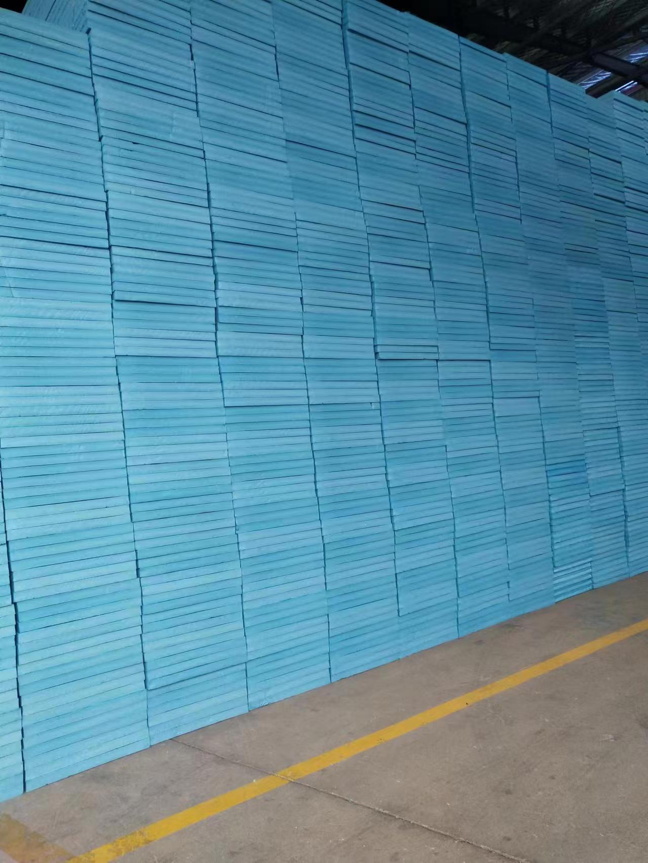 云南東南保温材料——挤塑聚苯乙烯泡沫板是挤塑板吗?